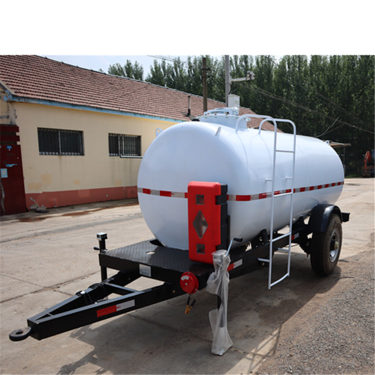4.5吨农用油罐拖车