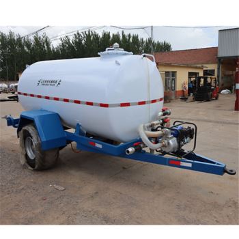 shenzeng5吨水罐拖车