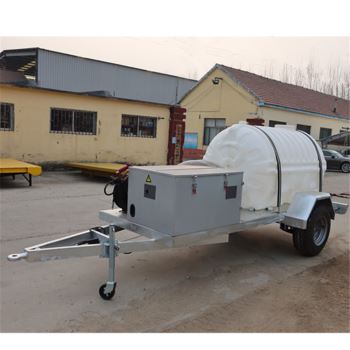 1000-2000L塑料水塔拖车